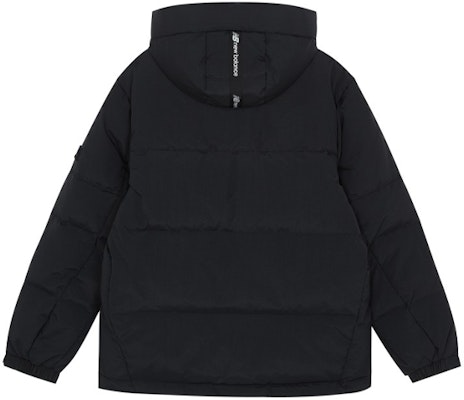 New Balance 黑色絎縫羽絨連帽外套 冬季穿搭 AMJ14323-BK Lookbook New Balance 黑色絎縫羽絨連帽外套 冬季穿搭 AMJ14323-BK