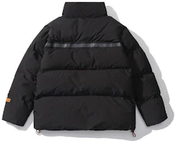 Lookbook Chaqueta Corta Negra New Balance, Cuello Alto, Invierno Unisex, Acolchada NPA44013-BK
