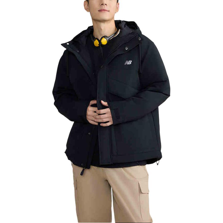 Shop New Balance 黑色拉链连帽外套夹克 AMJ43377-BK