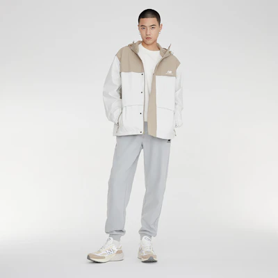 New Balance Jaket Knit Kasual Khaki dengan Logo Warna - Gaya Musim Gugur/Dingin AMJ33359-BNN 1