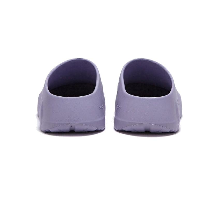 Shop New Balance Clogs ''Lavendel'' SD5501VI2