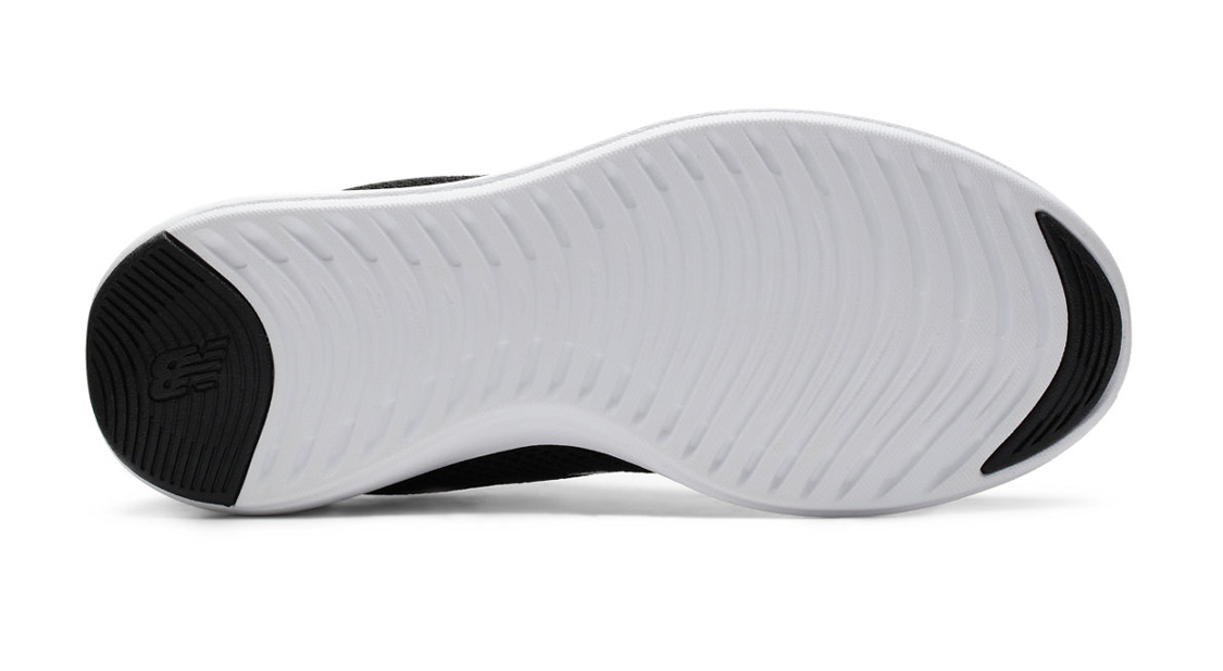 Shop New Balance海岸黑色D寬