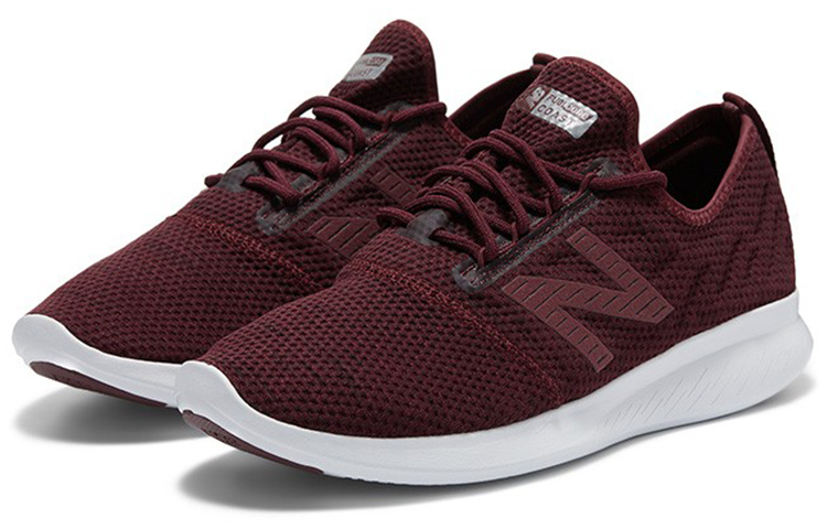 Order New Balance Serie Coast Castaño MCSTLRU4