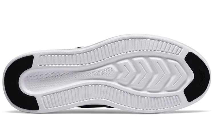 Shop New Balance Coast v4 'Negro Blanco' MCSTLLBB4