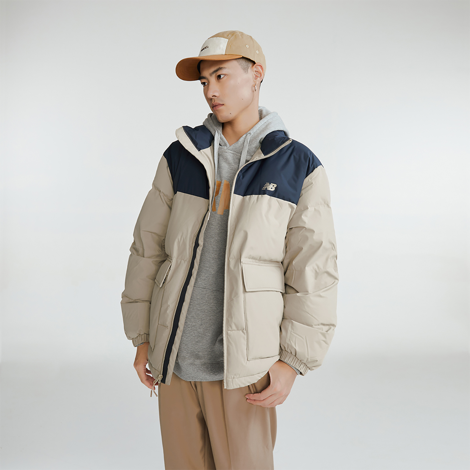 Details for 뉴발란스 컬러블록 방풍 다운 자켓 카키/블루 유니섹스. AMJ34304-SOT