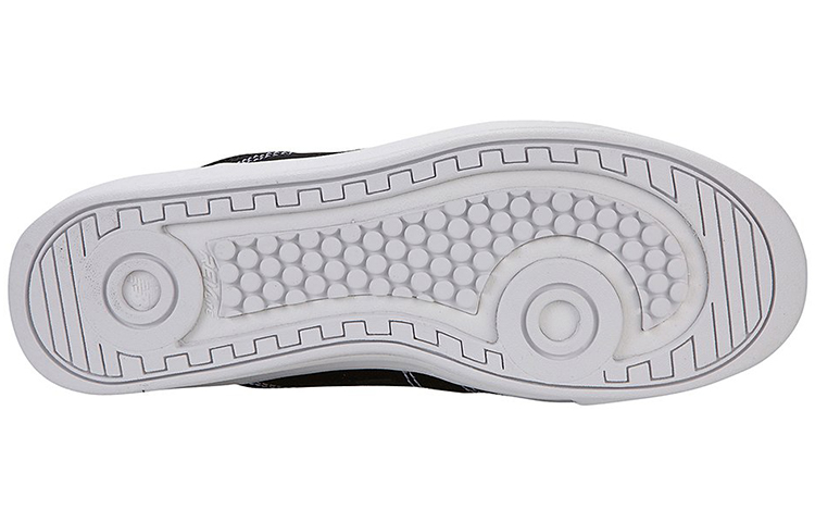 Shop ニューバランス コート300 ブラック CRT300RN