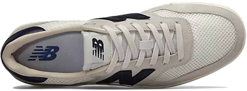 New Balance CRT300 v2 Zapatillas Retro Bajas Skate Casual Unisex Blancas CRT300L2 Lookbook New Balance CRT300 v2 Zapatillas Retro Bajas Skate Casual Unisex Blancas CRT300L2