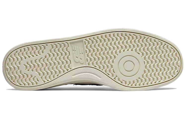 Shop New Balance NB 300 復古休閒 低筒 板鞋 男女款 白色