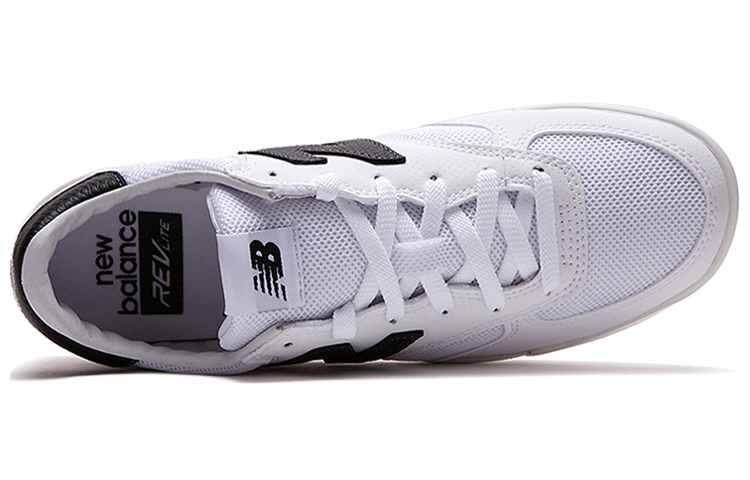 Lookbook New Balance CRT300 Blanc/Noir CRT300GH