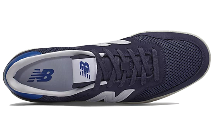 Lookbook ニューバランス CRT300v2 ホワイト CRT300K2