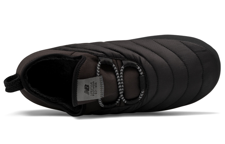 Lookbook New Balance CRVN MOC Negro SUFMOCB1