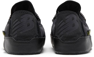 New Balance CRVN MOCv2 'Triple Black' Hitam Sepatu Kasual SUFMOCK2 Details for New Balance CRVN MOCv2 'Triple Black' Hitam Sepatu Kasual SUFMOCK2