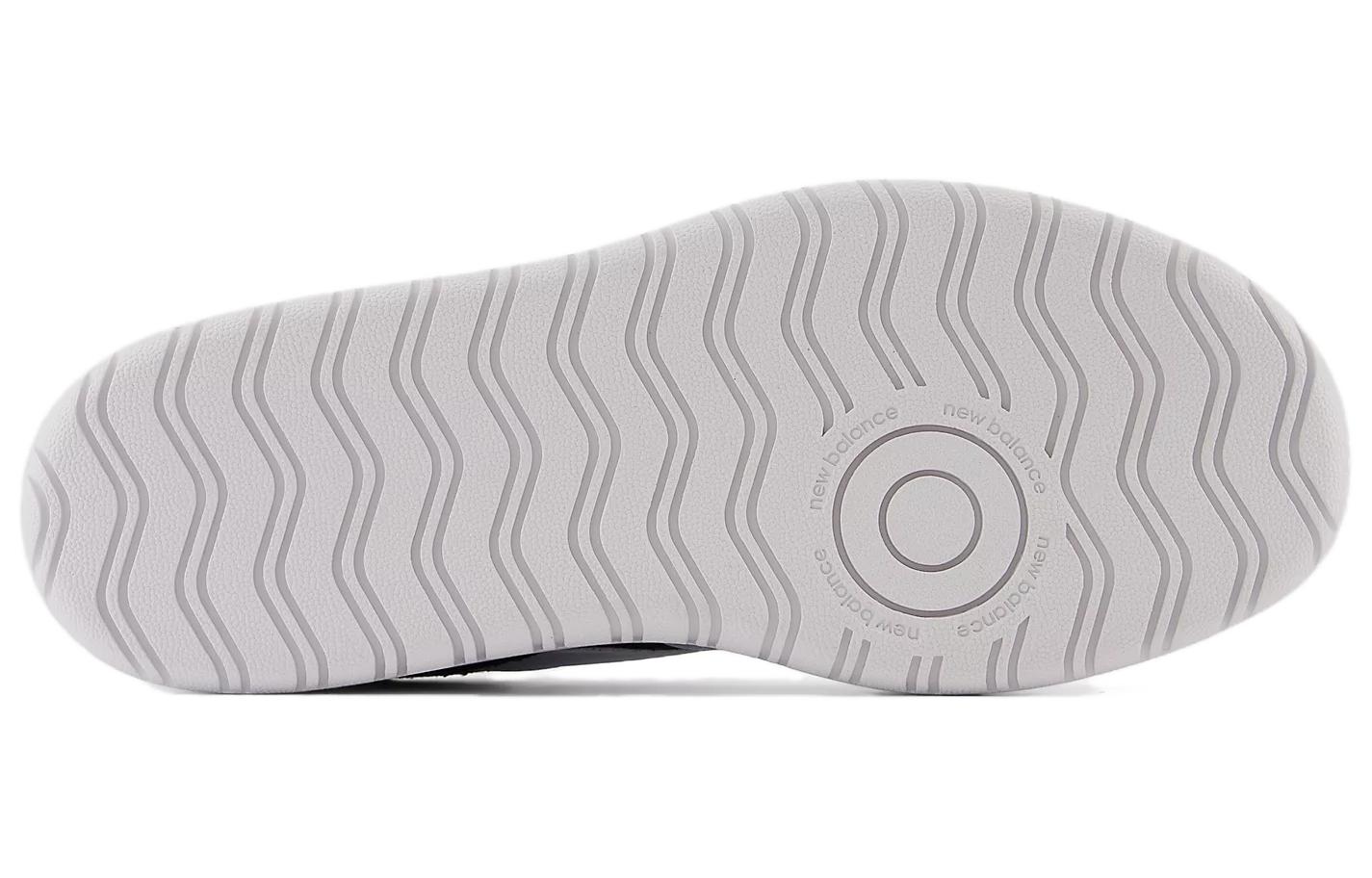 Shop New Balance NB 302 減震耐磨 低幫 板鞋 男款 黑白