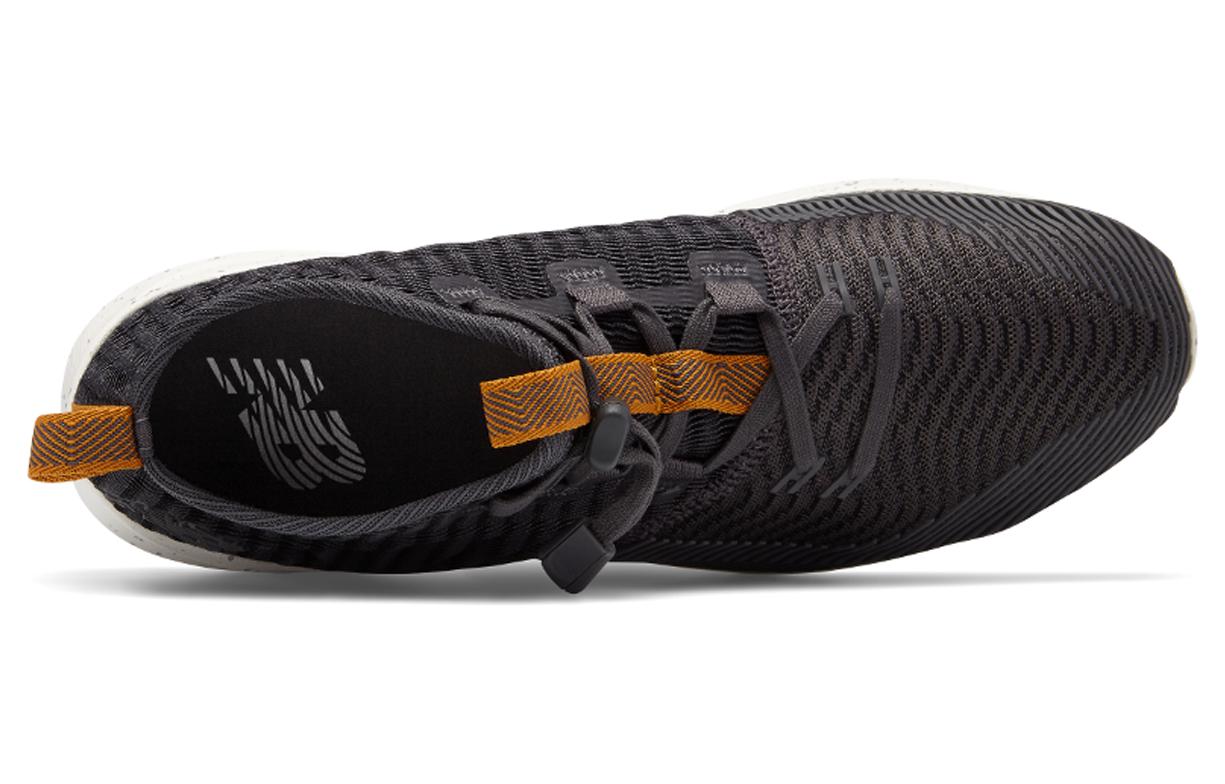 Shop New Balance Cypher Run D Nero/Marrone MSRMCGY