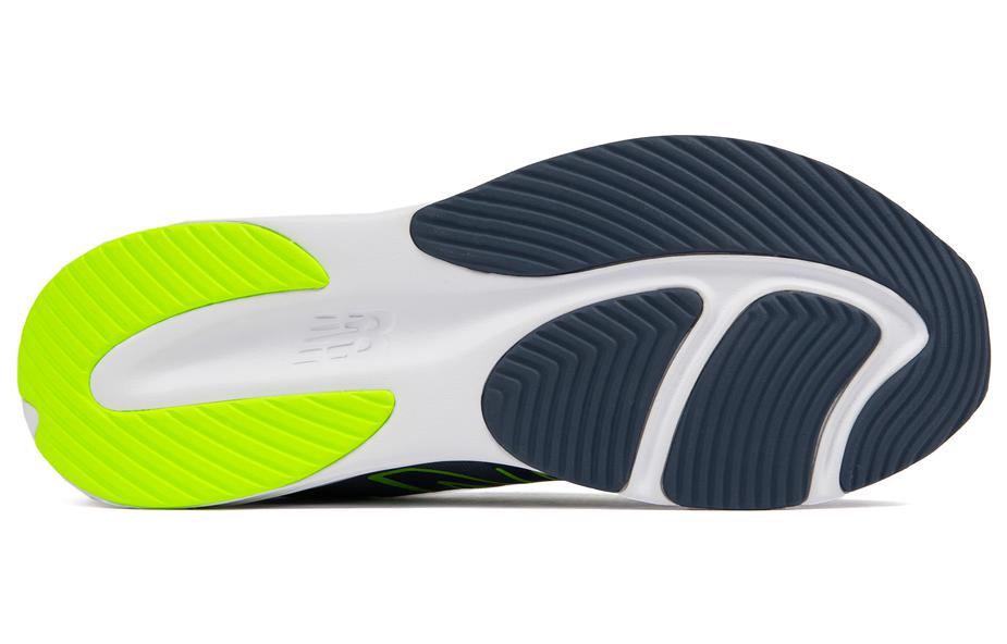 Shop ニューバランス DRFT DynaSoft v2 ブルー MDRFTBG2