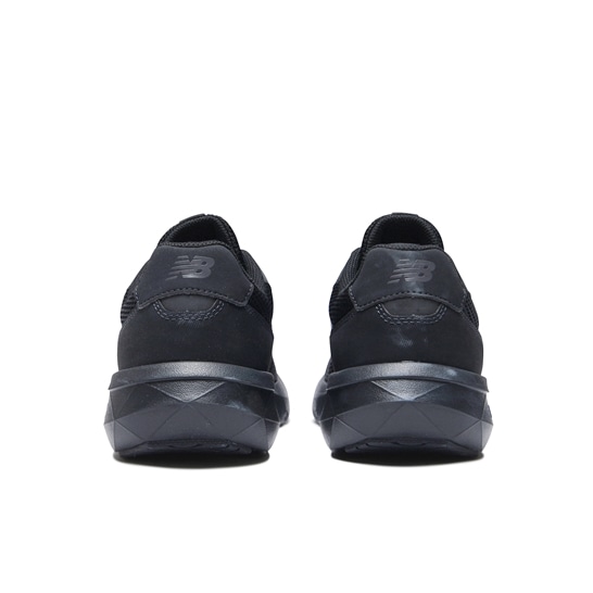 Details for 뉴발란스 다이너소프트 800v1 '블랙' UA800SA1-2E UA800SA1-2E