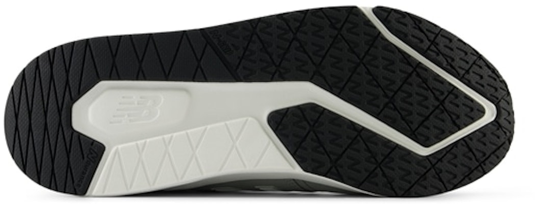 New Balance DynaSoft 900 v2 'Kelabu' UA900CG2-2E Shop New Balance DynaSoft 900 v2 'Kelabu' UA900CG2-2E