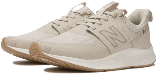 New Balance DynaSoft 900 v1 'Serigala Kelabu' UA900WT1 Lookbook New Balance DynaSoft 900 v1 'Serigala Kelabu' UA900WT1