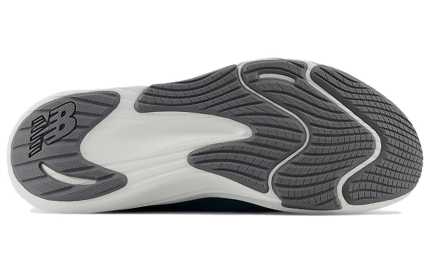 Shop ニューバランス DynaSoft Nergize Sport v2 "ディープブルー" WNRGSRO2