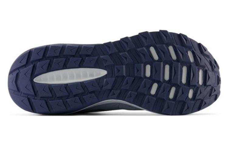 Shop New Balance DynaSoft Nitrel V5 系帶萬用舒適 減震防滑 低筒 跑步鞋 男女同款 灰藍 日版