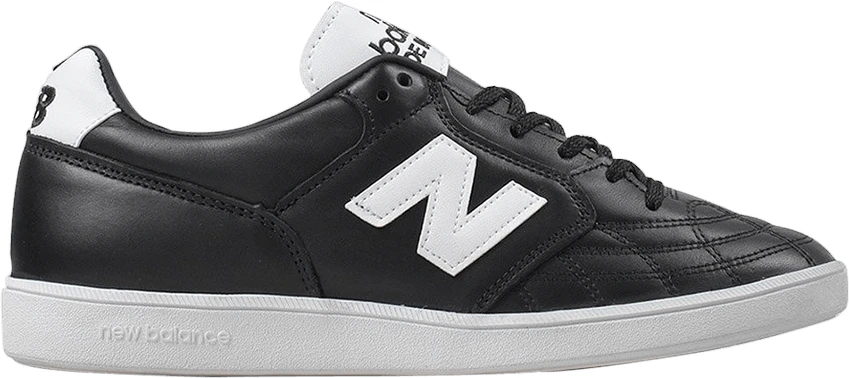 new-balance-epic-tr-football