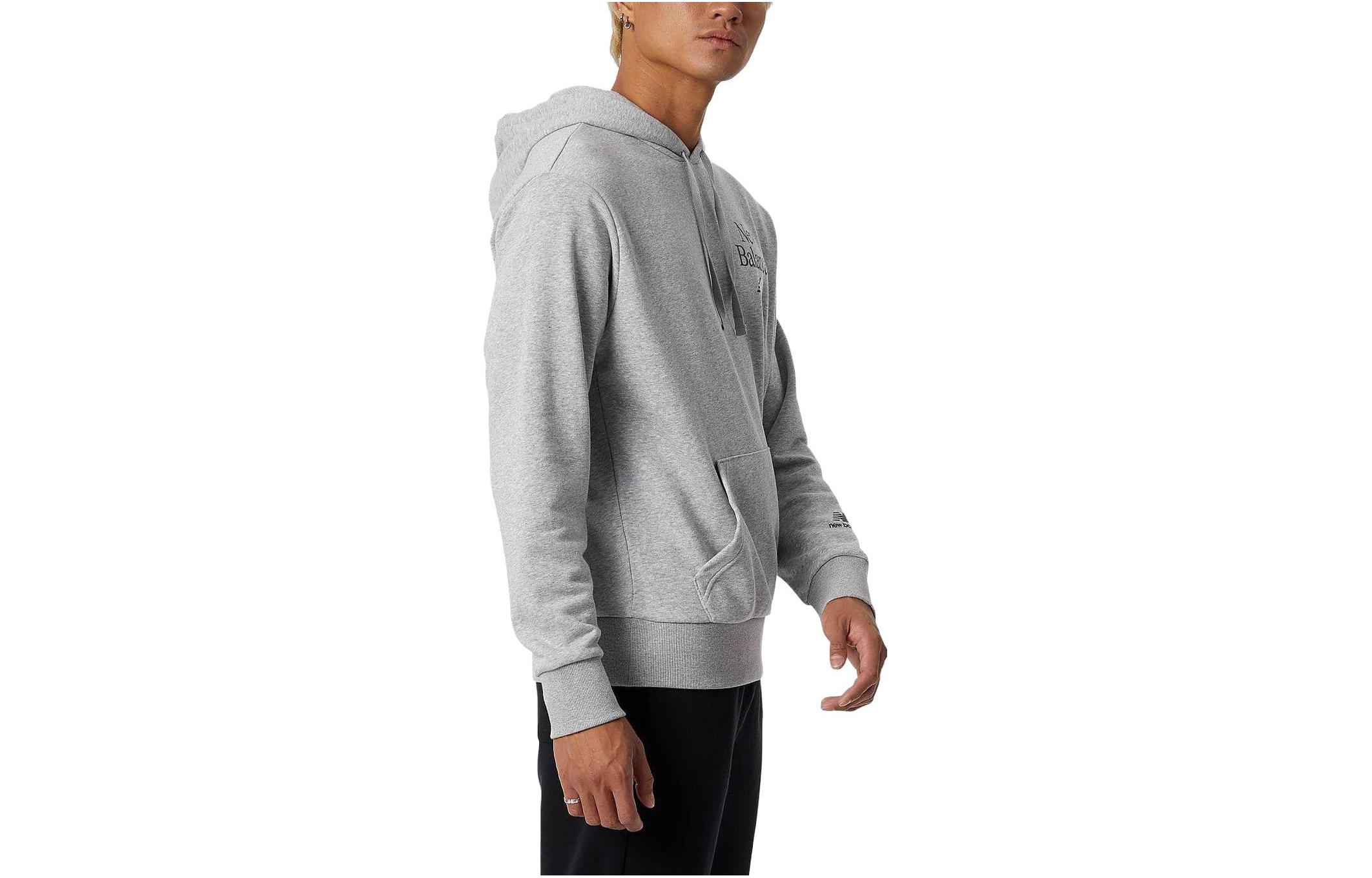 Shop 新百伦Essentials Celebrate Logo灰色连帽卫衣 AMT21513-AG