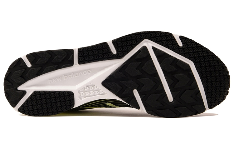 Shop 新百倫 NB Flash v4 運動 透氣耐磨防滑 低幫 跑步鞋 男款 黑黃