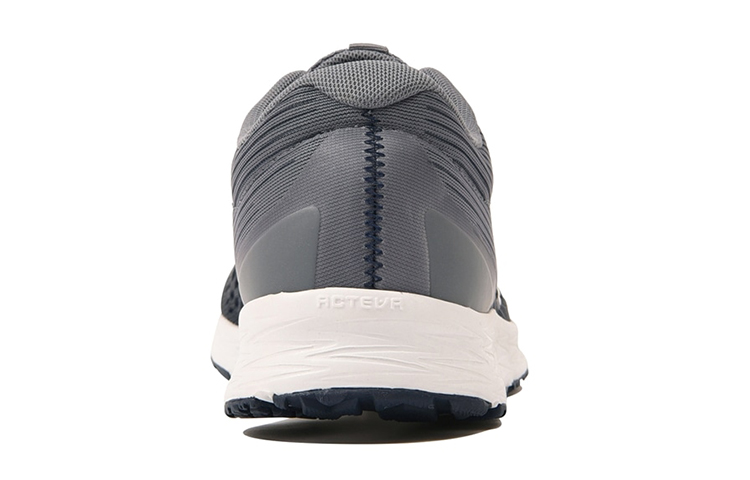 Lookbook New Balance Flash V4 /Kelabu 'Hitam' MFLSHLN4