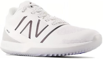 New Balance FreezeLX v4 草地鞋 '白黑' FREEZTW4 Lookbook New Balance FreezeLX v4 草地鞋 '白黑' FREEZTW4