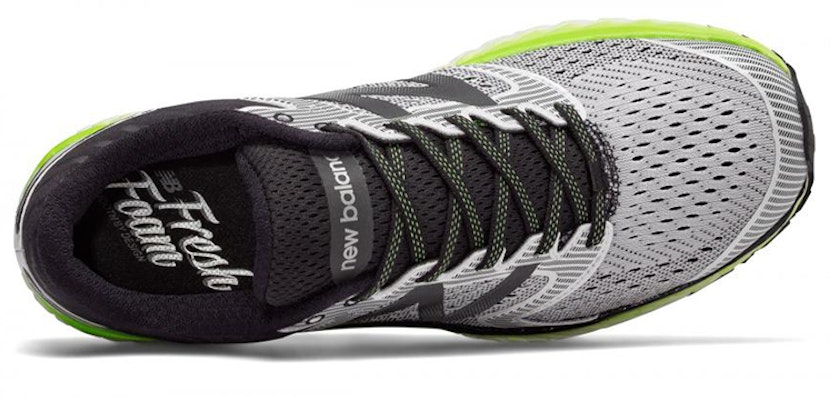 New Balance Fresh Foam 1080 v7 'Kelabu Hitam Hijau' M1080WB7 Lookbook New Balance Fresh Foam 1080 v7 'Kelabu Hitam Hijau' M1080WB7