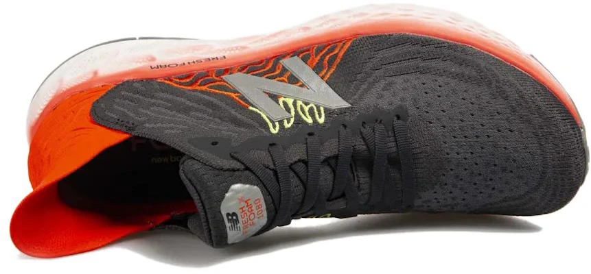 New Balance Fresh Foam 1080v10 ''Noir Acier'' M1080M10 Lookbook New Balance Fresh Foam 1080v10 ''Noir Acier'' M1080M10