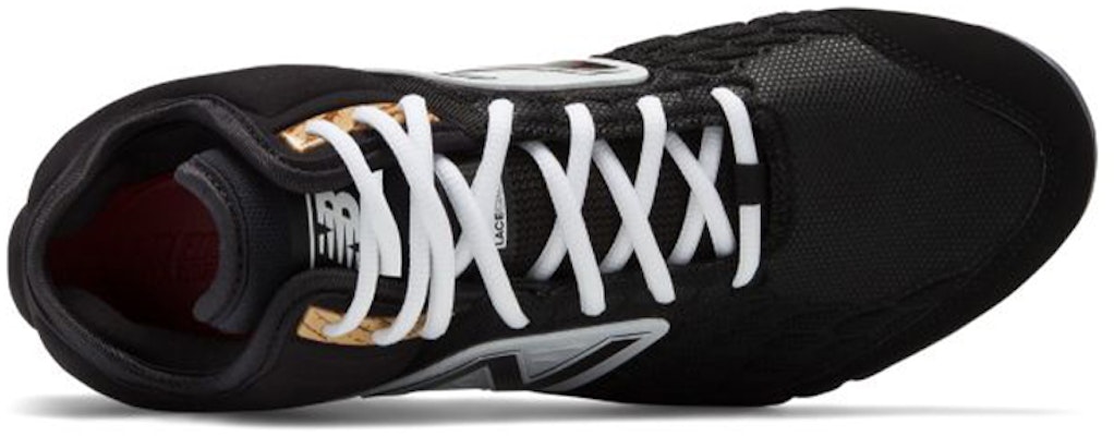 New Balance Fresh Foam 3000 v4 Metal 'Black White' M3000BK4 Lookbook New Balance Fresh Foam 3000 v4 Metal 'Black White' M3000BK4