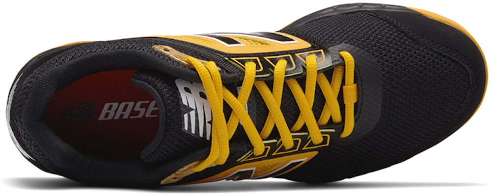 New Balance Fresh Foam 3000v4 Turf 'Hitam Kuning' T3000BY4 Lookbook New Balance Fresh Foam 3000v4 Turf 'Hitam Kuning' T3000BY4