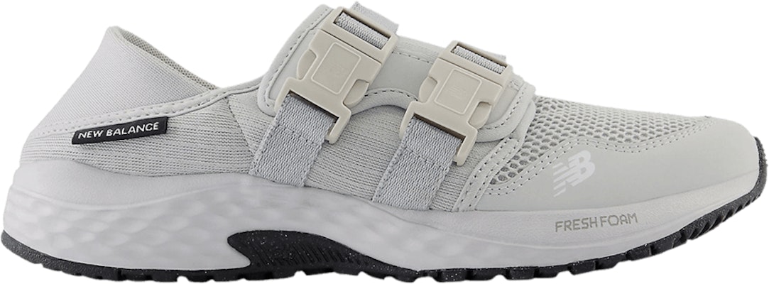 New balance mesh lace up sneakers 700 sales