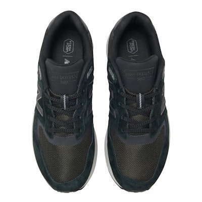 New Balance Fresh Foam 880v6 'Hitam' MW880BK6-4E Lookbook New Balance Fresh Foam 880v6 'Hitam' MW880BK6-4E