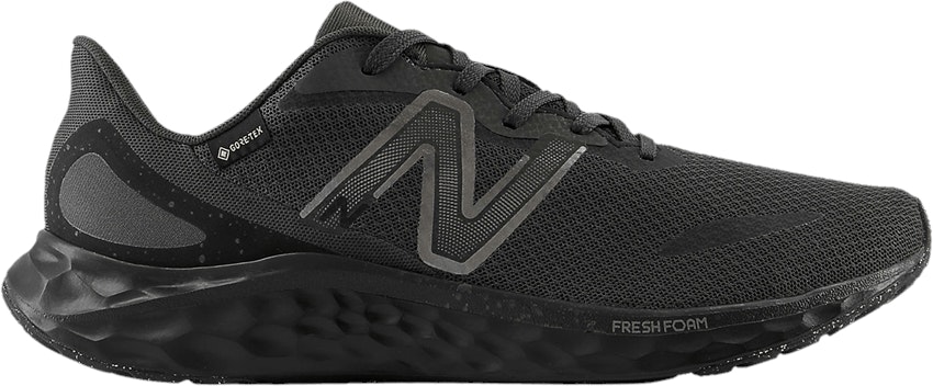 new-balance-fresh-foam-arishi-v4-gore-tex-4-e-wide-triple-black