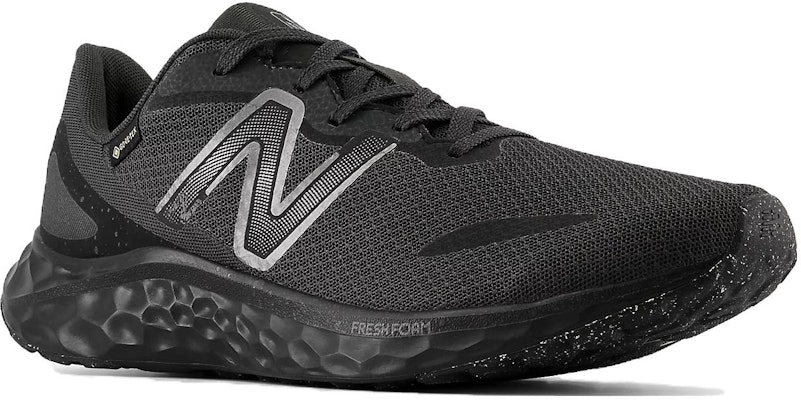 New Balance Fresh Foam Arishi v4 GORE-TEX 'Triple Black' MARISGB4 Lookbook New Balance Fresh Foam Arishi v4 GORE-TEX 'Triple Black' MARISGB4