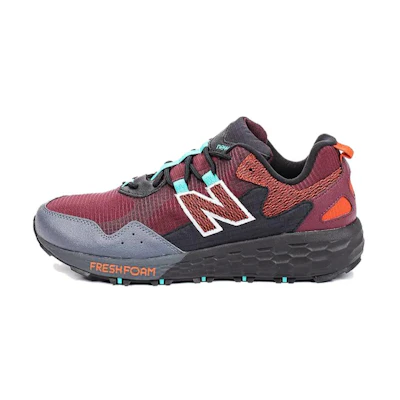 NB Fresh Foam Crag v2 'Black Red'