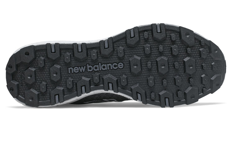 Shop 新百伦 Fresh Foam Crag v2 灰白色跑鞋 MTCRGRG2