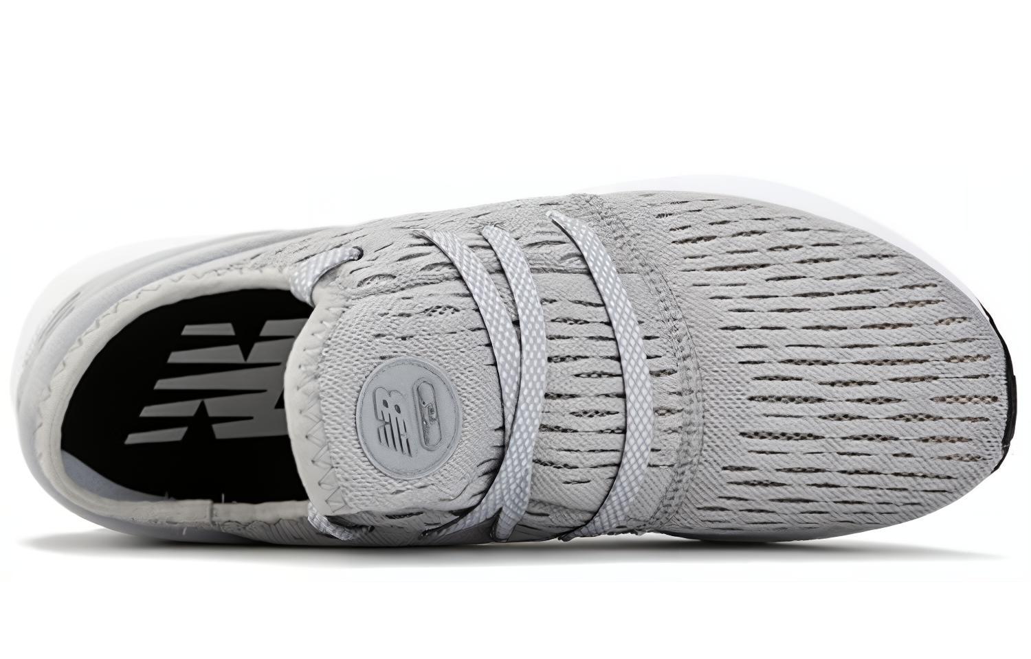 Lookbook ニューバランス フレッシュフォーム Cruz v2 白/銀 MCRZDHS2