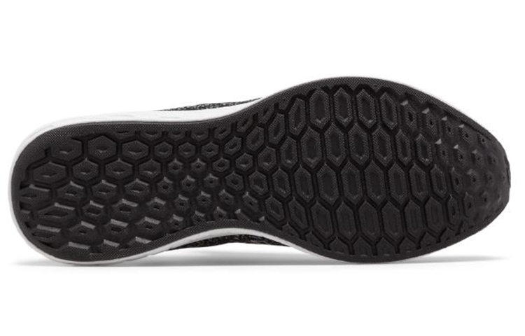 Shop 新百伦 NB Fresh Foam Cruz v2 SockFit 運動 針織 耐磨防滑透氣 低幫 跑步鞋 男款 黑白