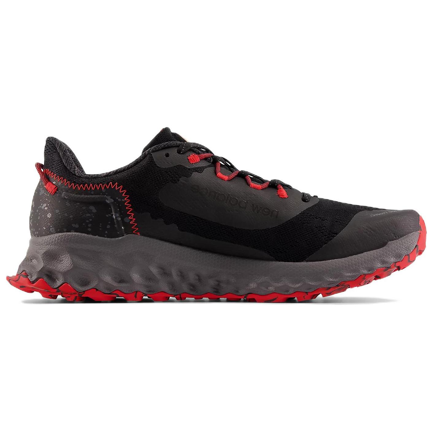 Order New Balance Fresh Foam Garoé ''Zwart True Red'' MTGAROLB