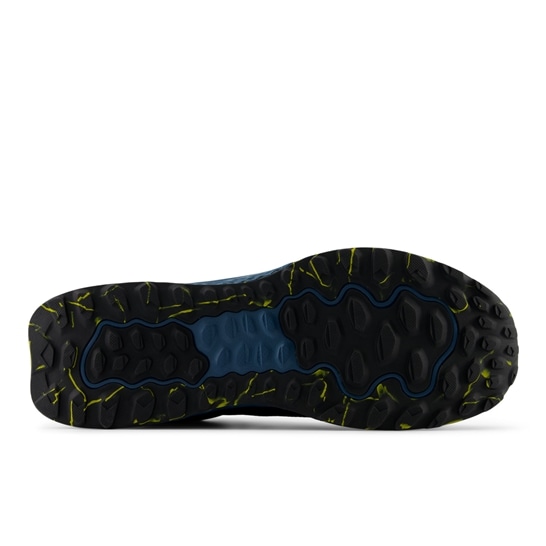 Shop New Balance Fresh Foam Garoe Mid-Cut GTX 'Hitam Biru' MTGAMGT1-2E