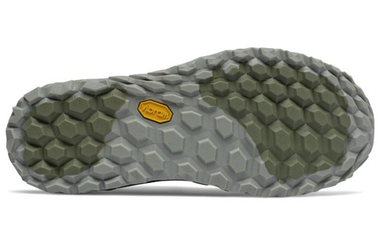 Shop 新百伦Fresh Foam Hierro v3 低帮越野跑鞋“绿色” MTHIERD3
