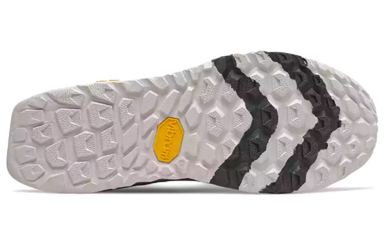 Shop 新百伦 Fresh Foam Hierro v5 '黑色月光' MTHIERK5