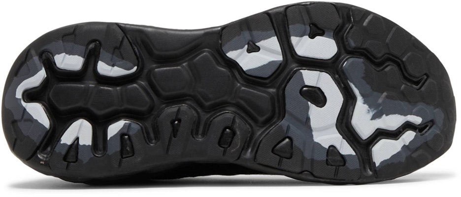 新平衡 Fresh Foam More v3 黑色 Shop 新平衡 Fresh Foam More v3 黑色