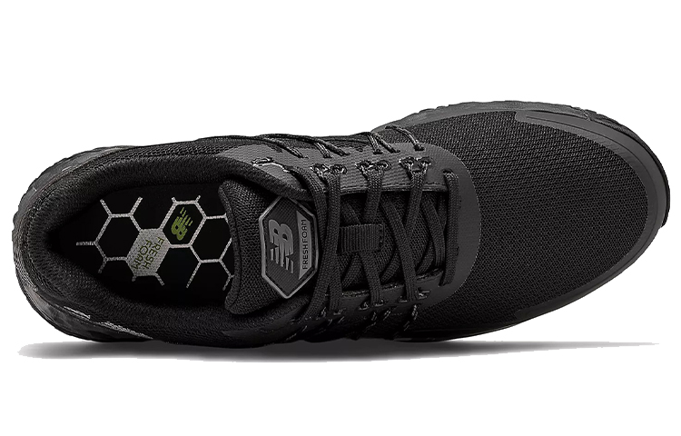 Lookbook 뉴발란스 프레시폼 페이스 SL '블랙 실버' MG4005BM