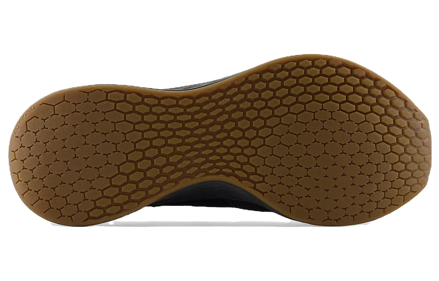 Shop 뉴발란스 프레시폼 로브 '블랙탑 검' (61 characters) MROAVRB