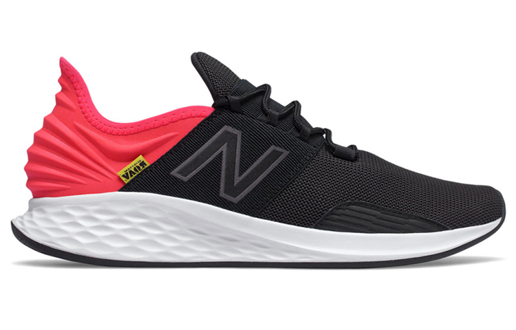 Lookbook New Balance Fresh Foam Roav D ''Schwarz Rot'' MROAVLE
