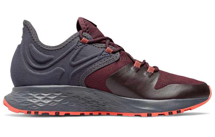 Order New Balance Fresh Foam Roav Trail ''Zwart Rood'' MTROVLR